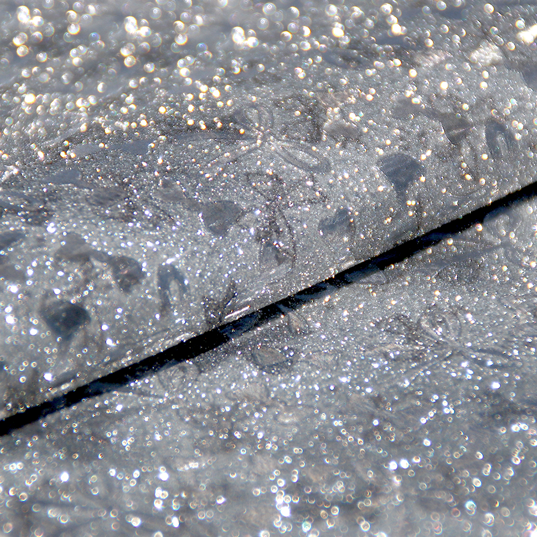 合成糖果银色蝴蝶结